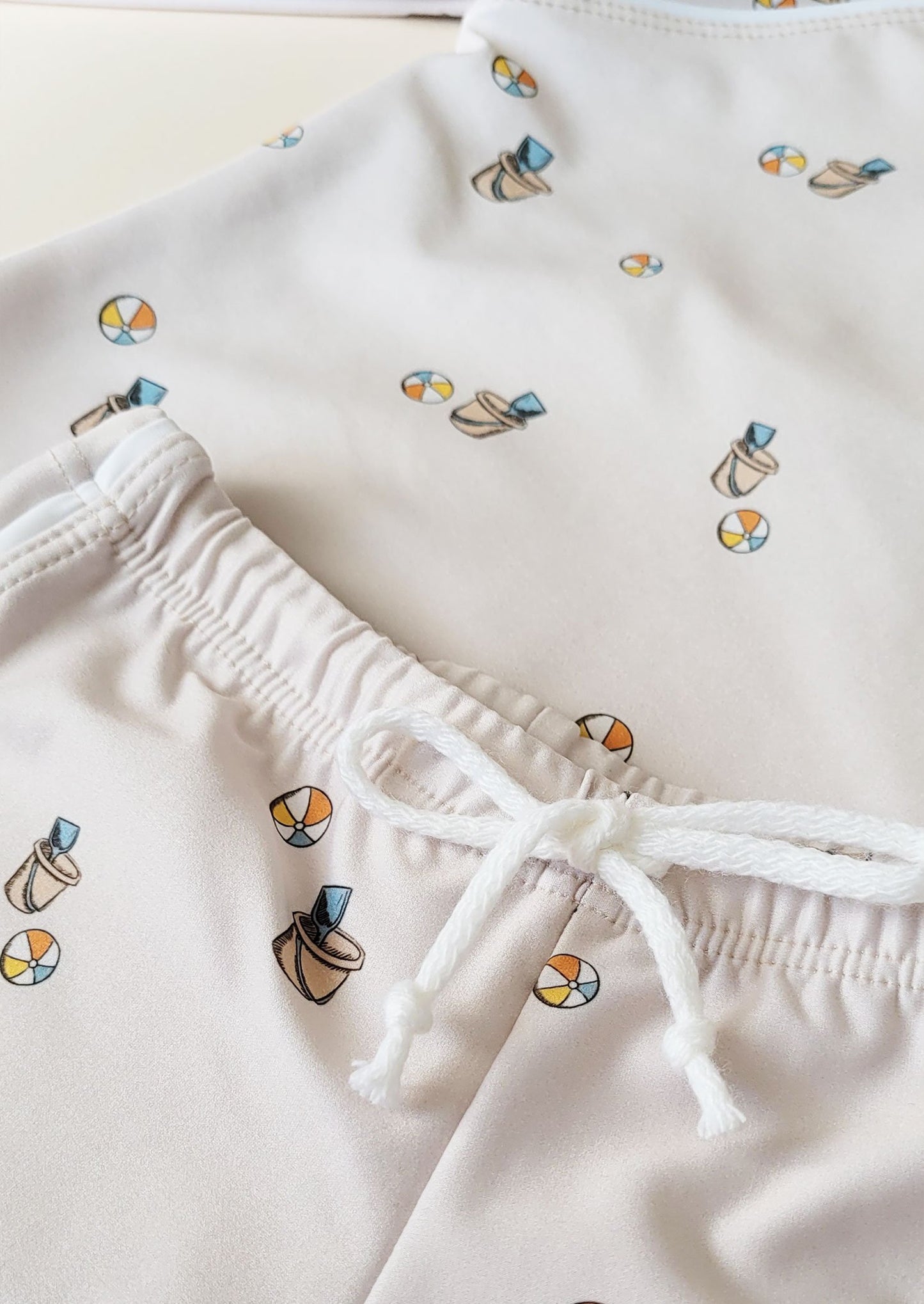 Le short de bain - Jeux de Plage